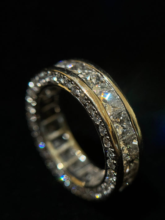 18K Gold Eternity Diamond Ring - Lukali & Company