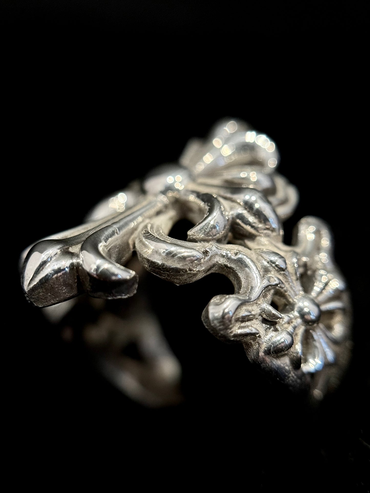Fleur-de-Lis Cross Ring – Available in Silver & Gold