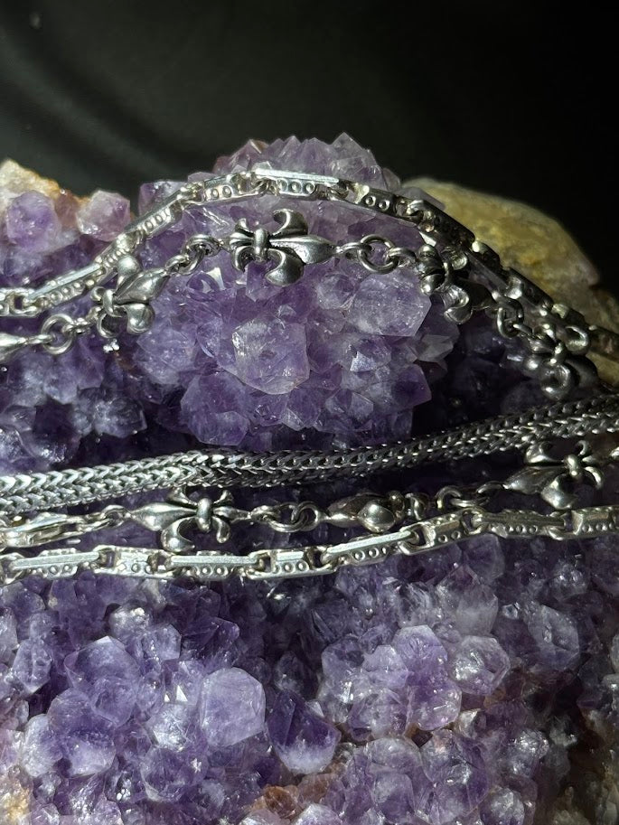 Fleur-De-Lis Link Chain – Solid Silver