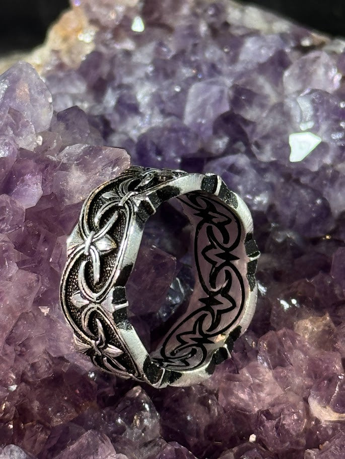Baroque Vine Band -- Solid Silver