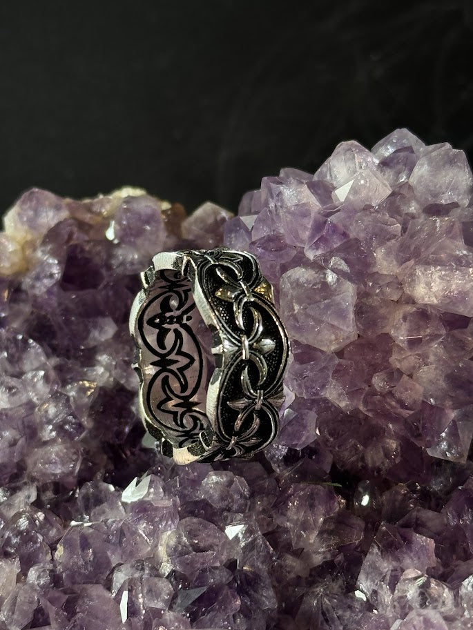 Baroque Vine Band -- Solid Silver