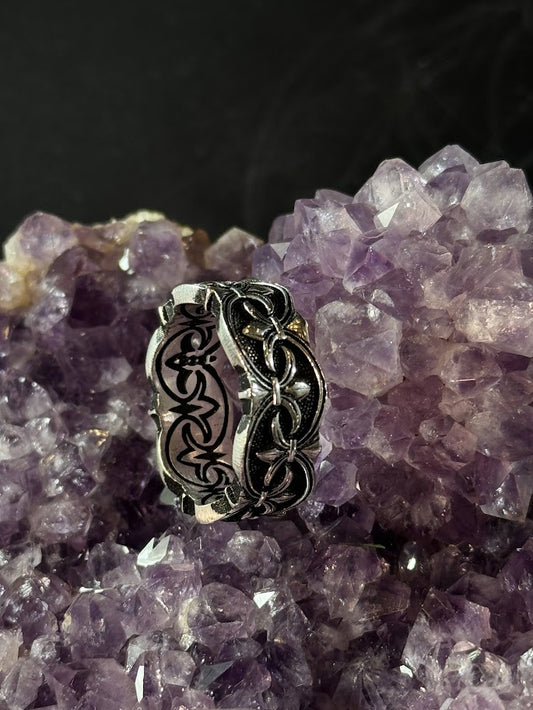 Baroque Vine Band -- Solid Silver