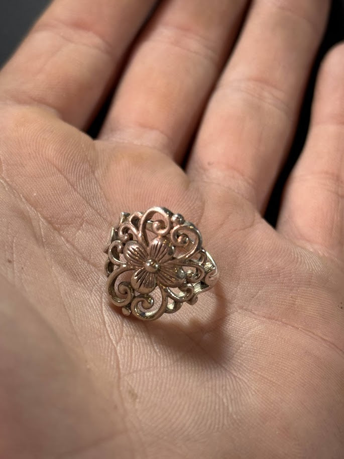 Vintage Bloom Ring -- Solid Silver