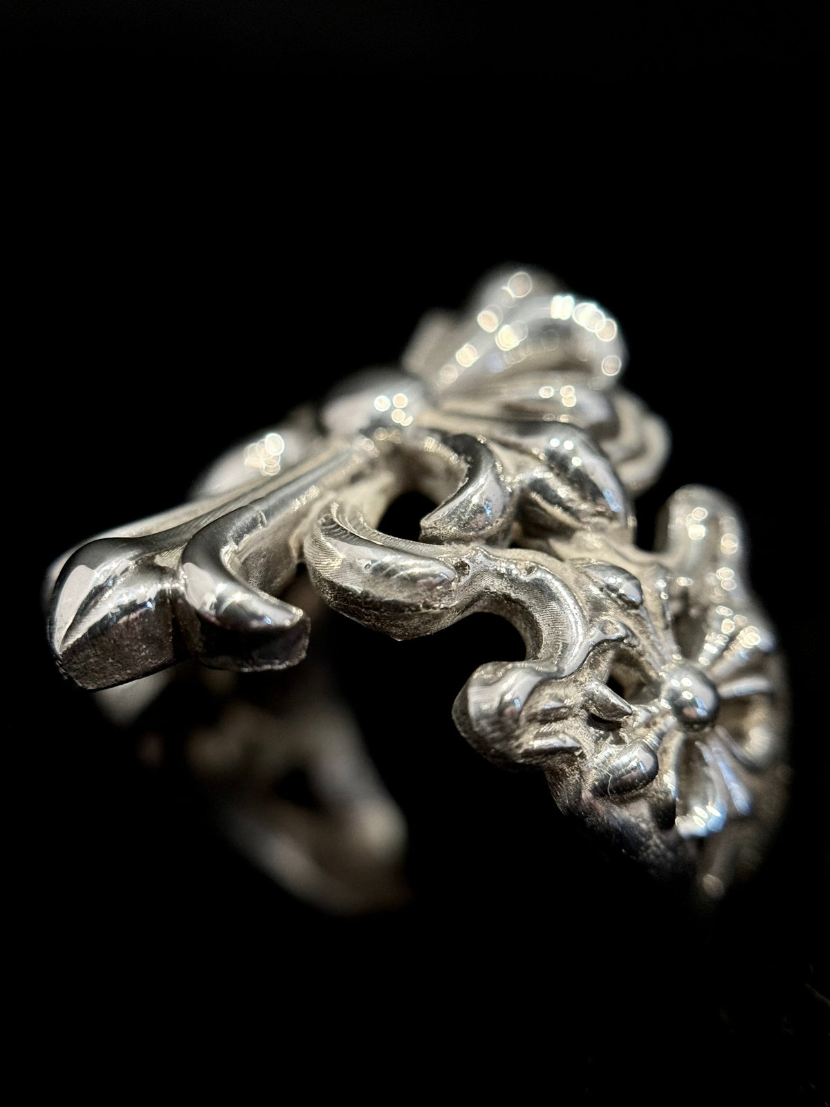 Sterling silver Fleur-de-Lis cross ring · Lukali & Co